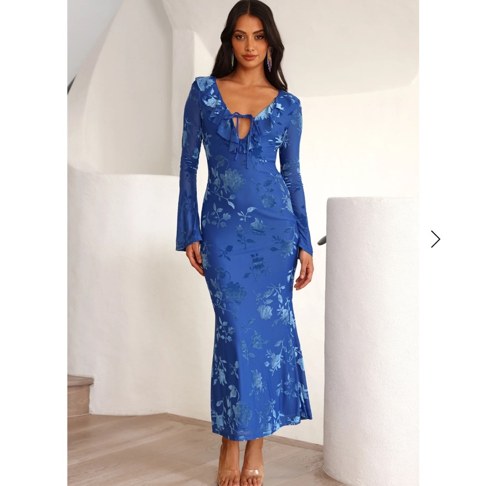 NWT HELLO MOLLY FRIENDS TO LOVERS LONG SLEEVE MAXI DRESS BLUE - Picture 4 of 13